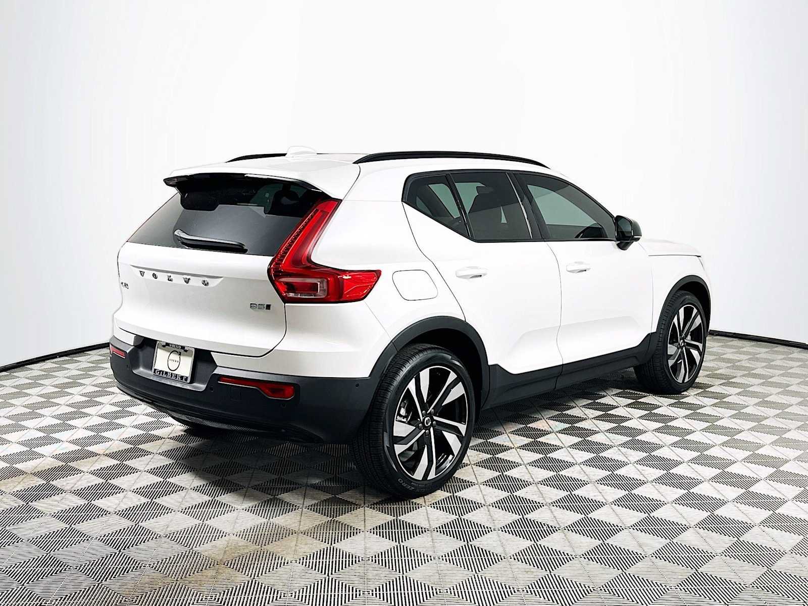Used 2026 Volvo XC40 B5 Ultra w/ Climate Package AWD/4WD image 7