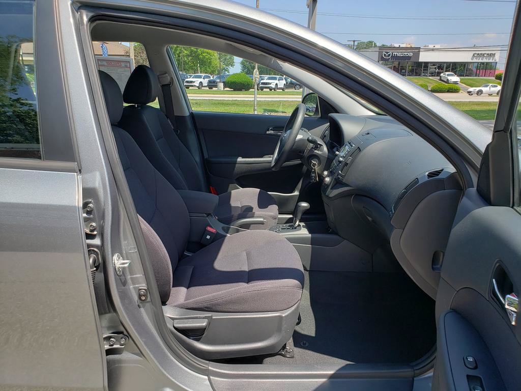 Used 2011 Hyundai Elantra w/ Popular Equipment Pkg 2 FWD image 17