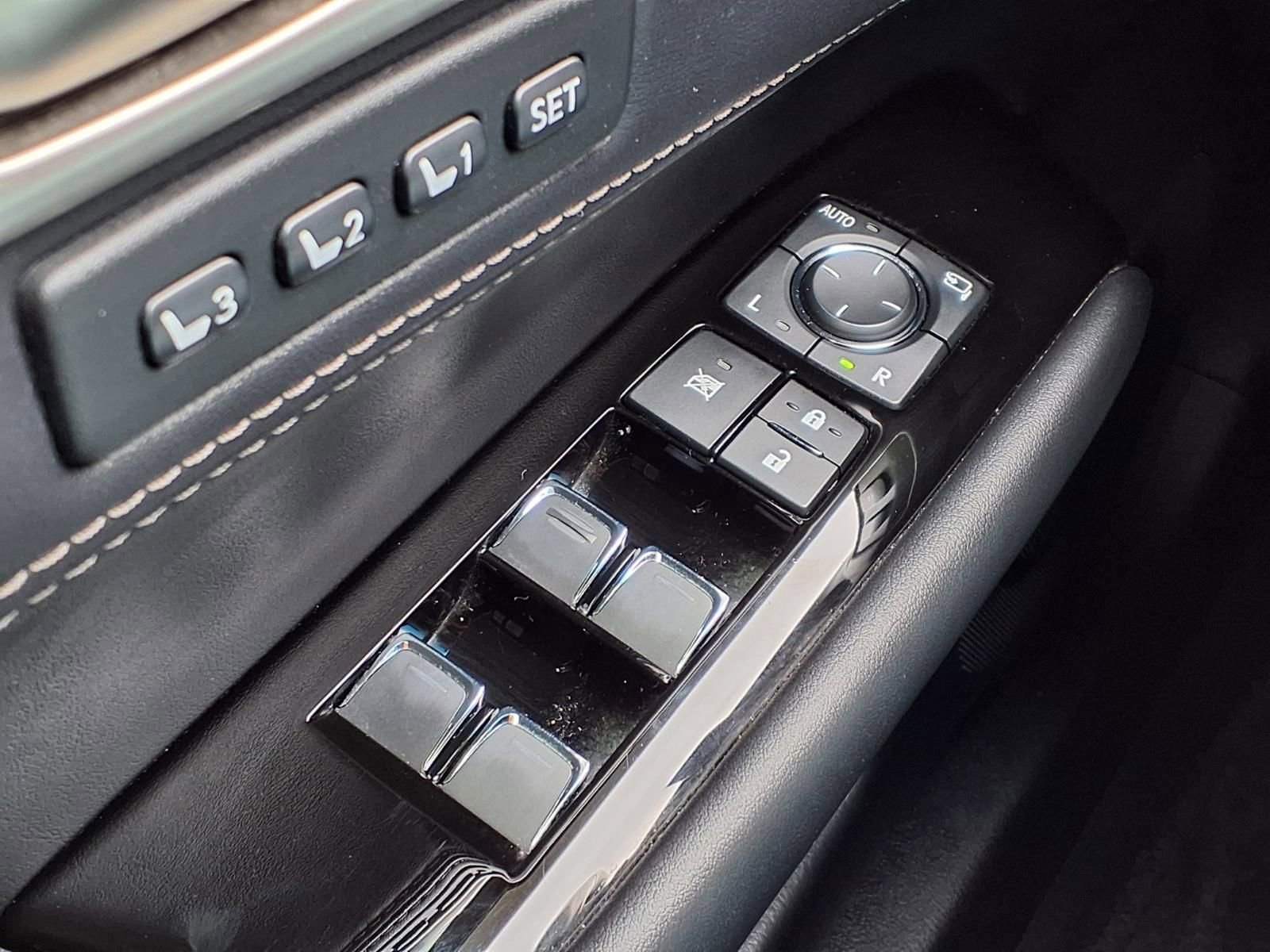 Used 2017 Lexus GS 350 w/ Preferred Accessory Package RWD image 27