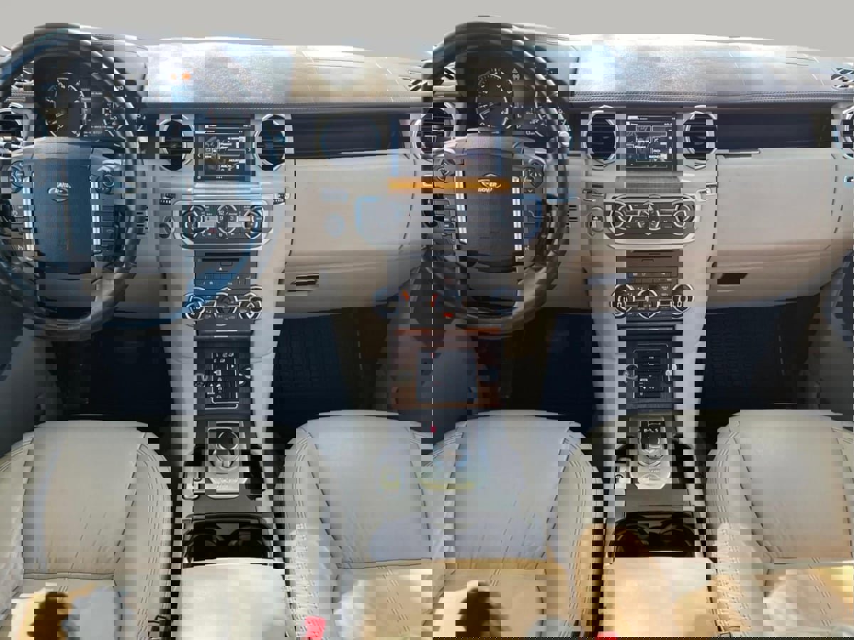 Used 2016 Land Rover LR4 HSE LUX image 40