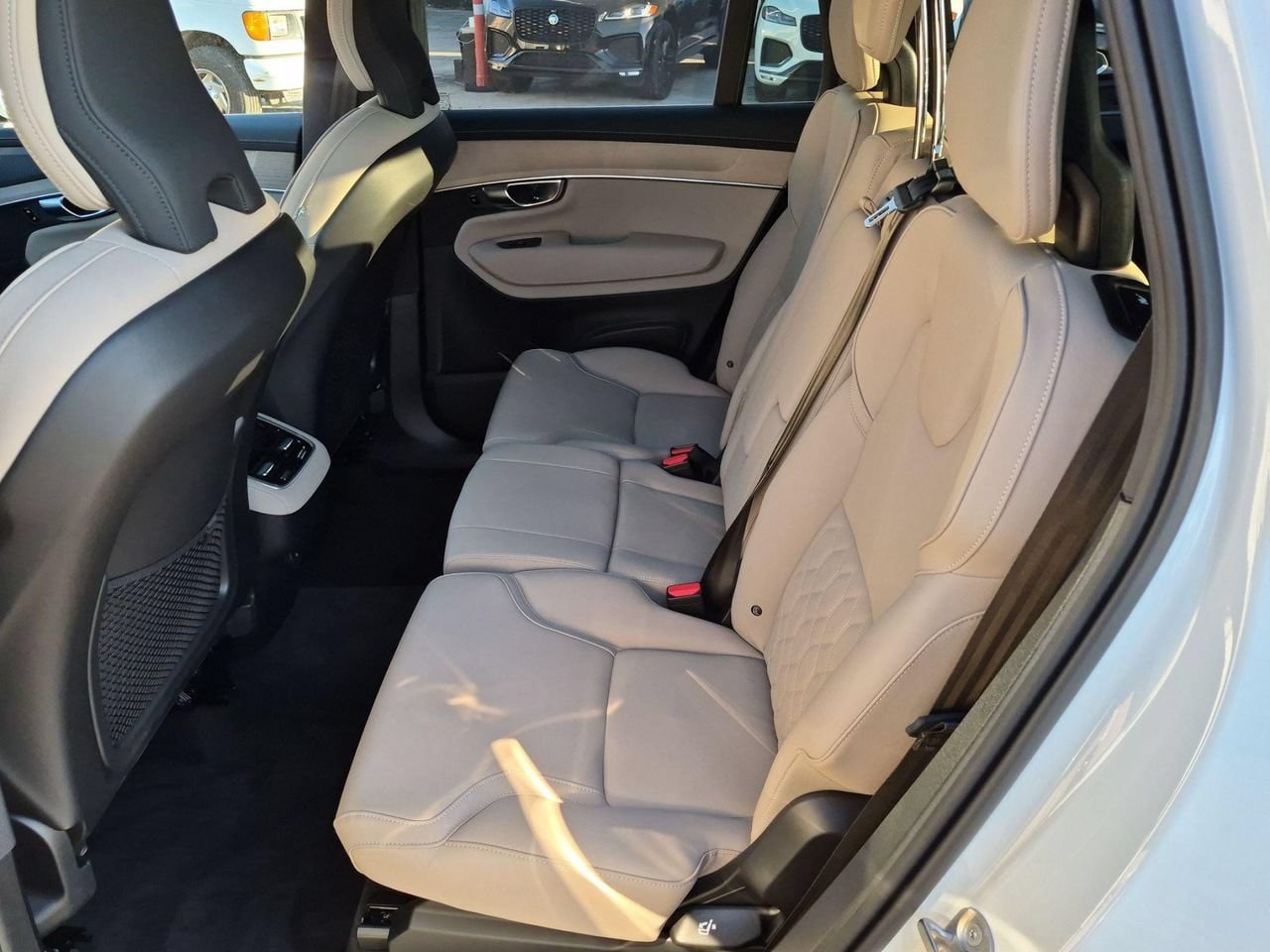 Certified 2026 Volvo XC90 B6 Plus AWD/4WD image 24