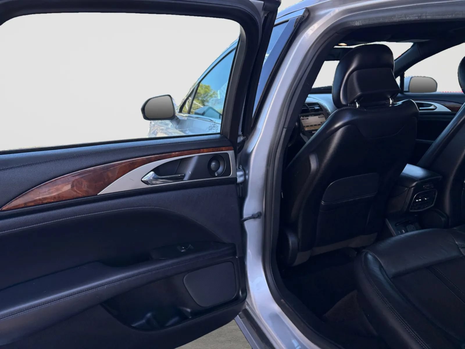 Used 2018 Lincoln MKZ Reserve w/ Climate Package AWD/4WD image 14