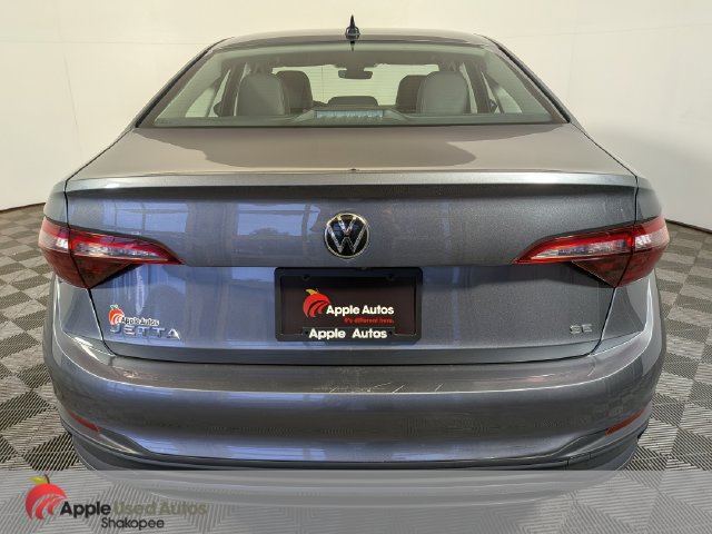 Used 2024 Volkswagen Jetta SE FWD image 6