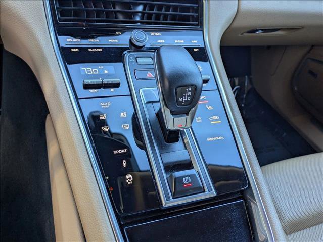 Used 2022 Porsche Panamera image 14
