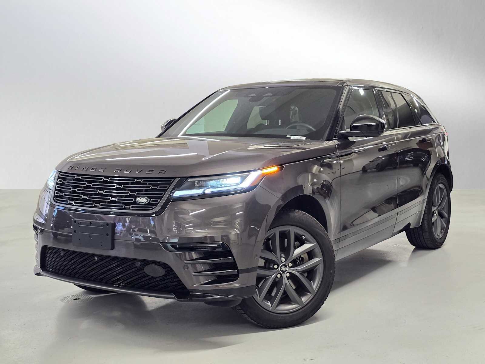 Used 2026 Land Rover Range Rover Velar Dynamic SE AWD/4WD image 1