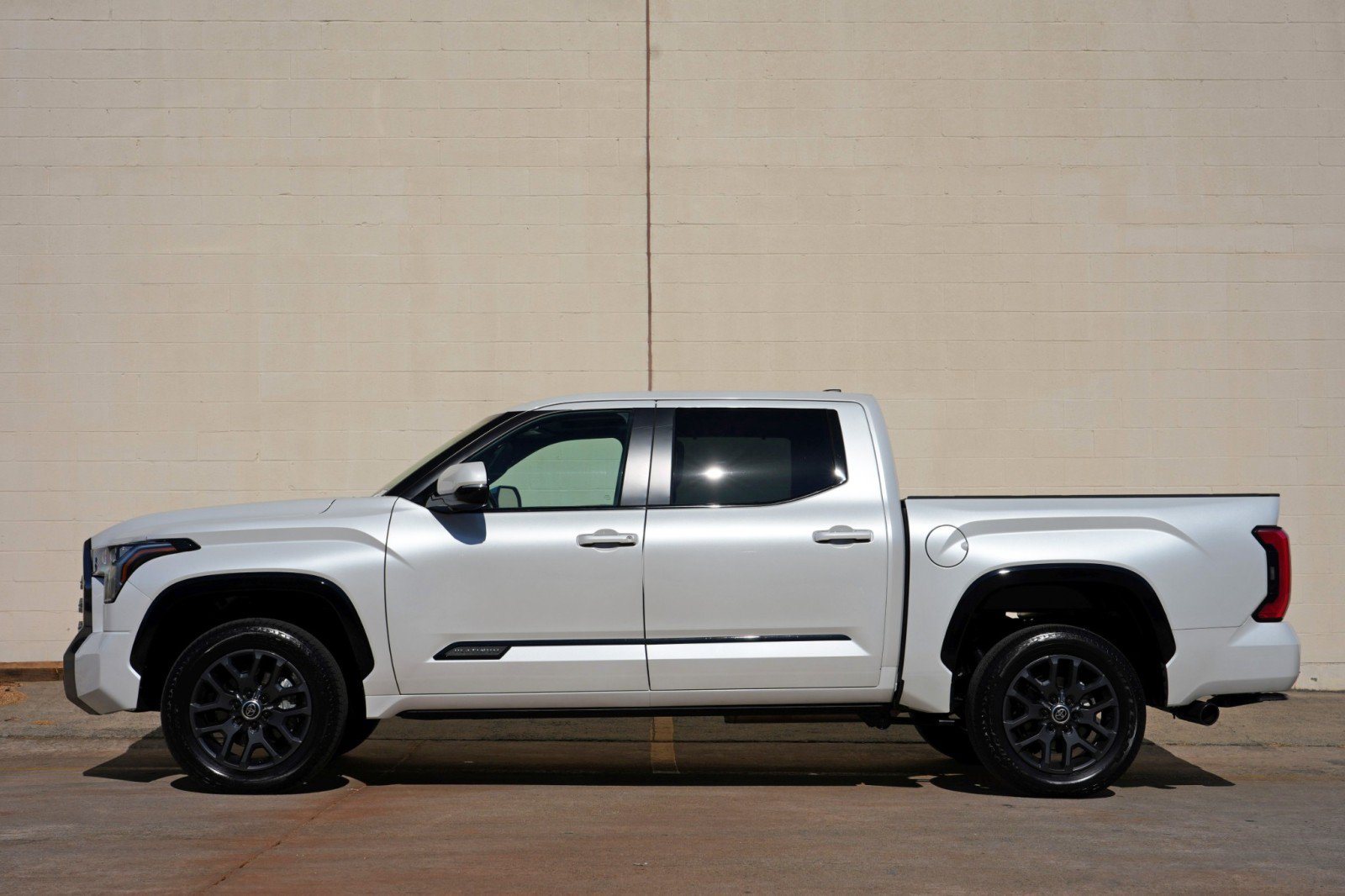 Used 2024 Toyota Tundra Platinum AWD/4WD image 9