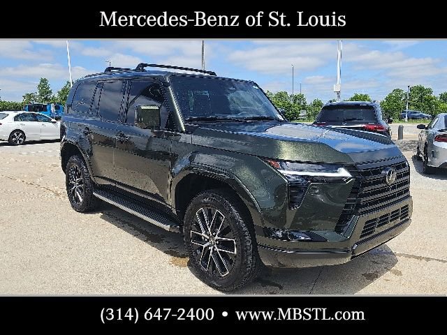 Used 2025 Lexus GX 550 w/ Accessory Package (2T) AWD/4WD image 2