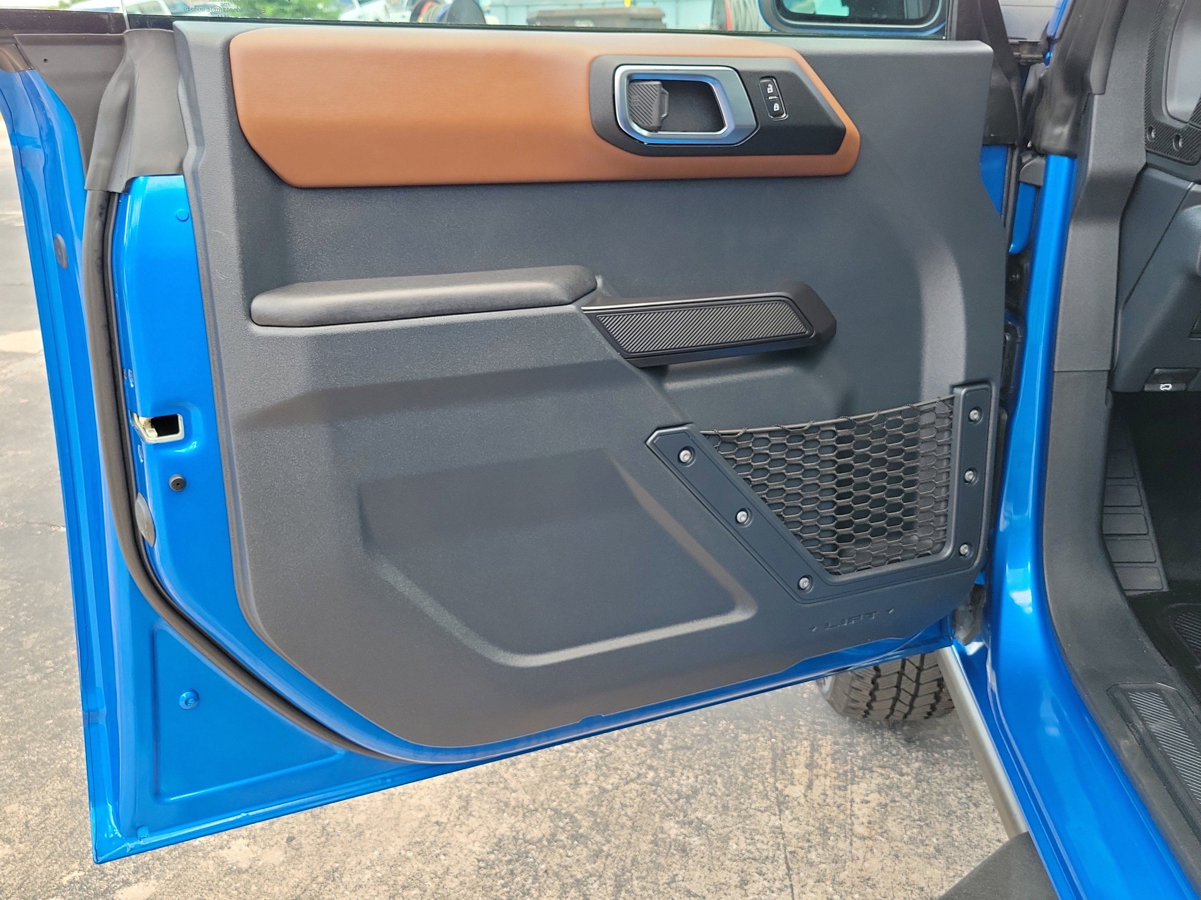 Certified 2024 Ford Bronco Outer Banks AWD/4WD image 18
