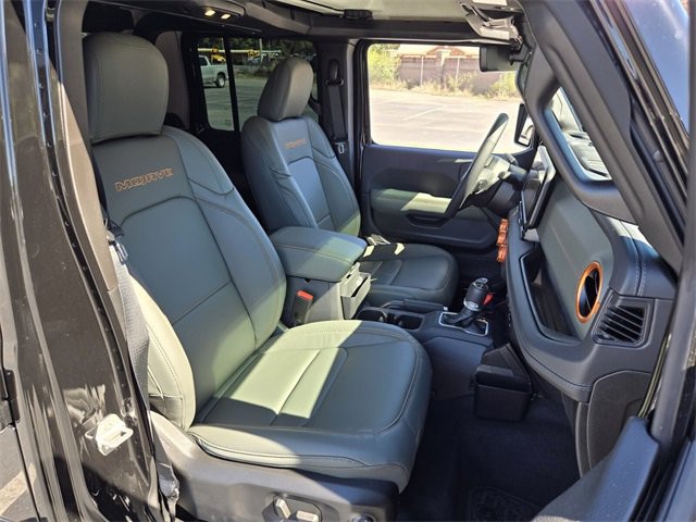 Used 2025 Jeep Gladiator Mojave w/ Convenience Group image 19