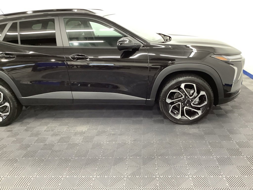 New 2026 Chevrolet Trax RS image 23