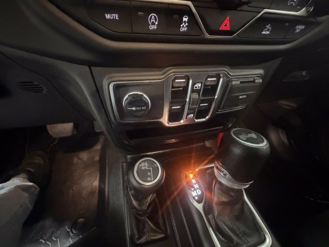 Used 2022 Jeep Wrangler Unlimited Sport AWD/4WD image 21