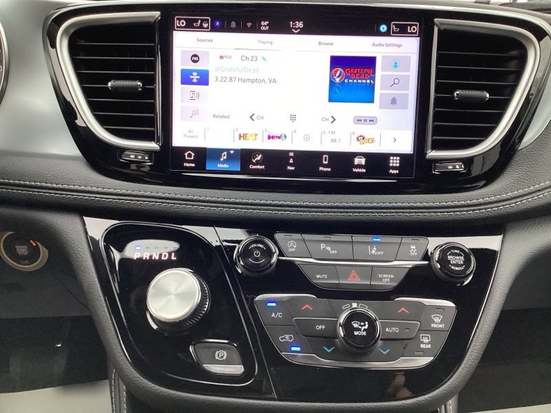 New 2026 Chrysler Pacifica Limited w/ S Appearance Package image 38