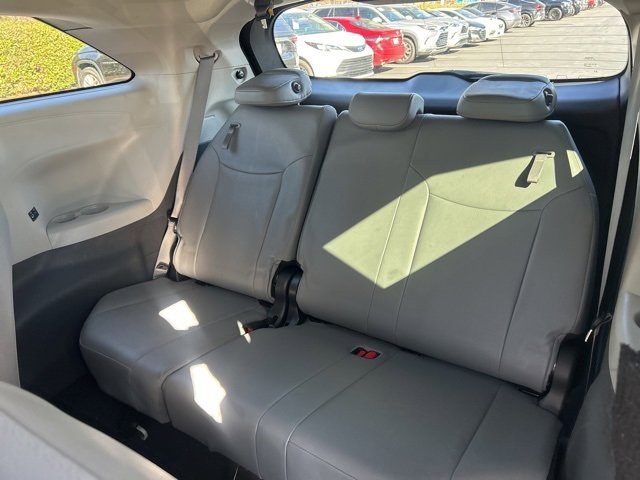 Used 2024 Toyota Sienna XLE image 17