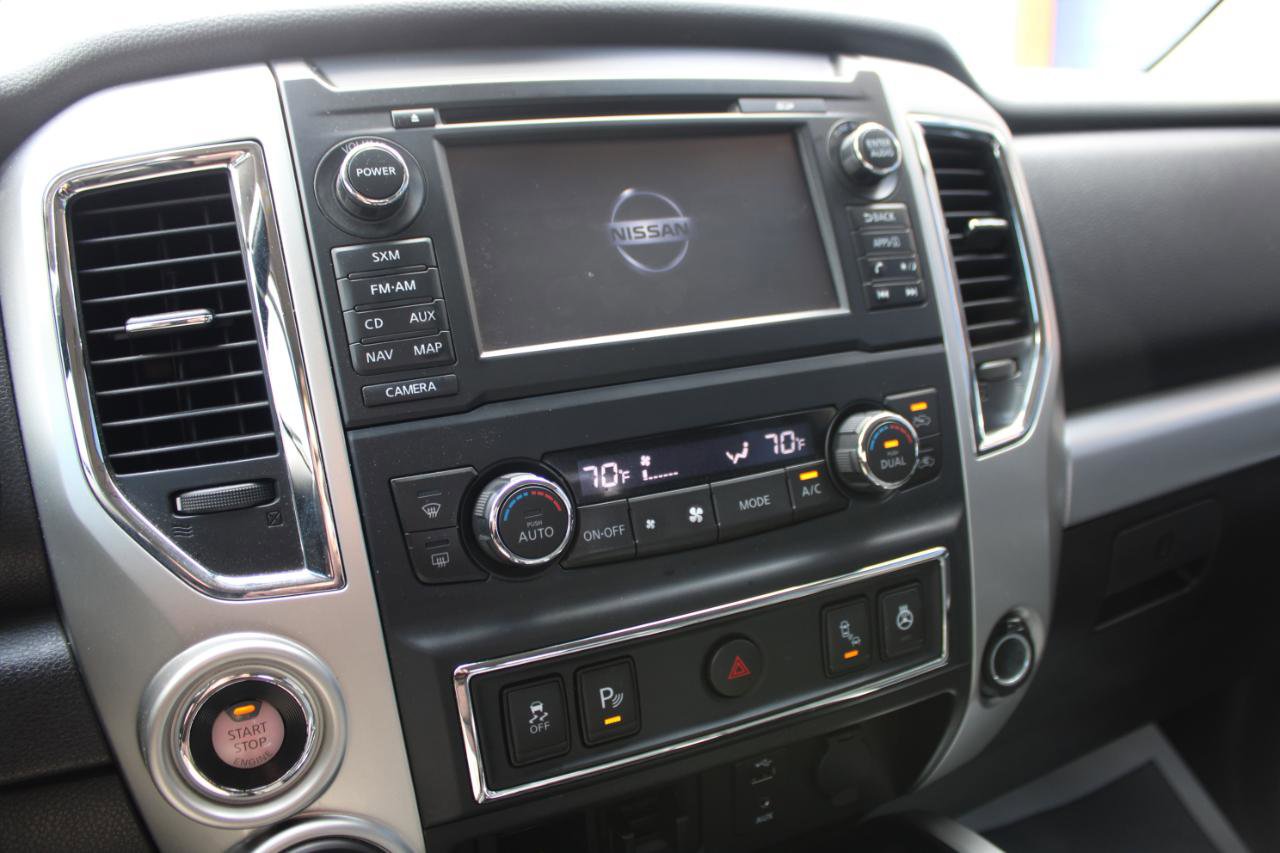 Used 2017 Nissan Titan PRO-4X w/ Pro-4x Convenience Package image 27