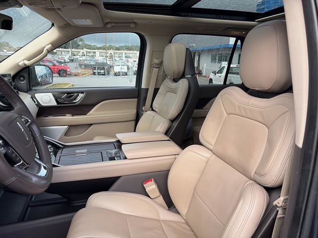 Used 2024 Lincoln Navigator L Reserve image 16