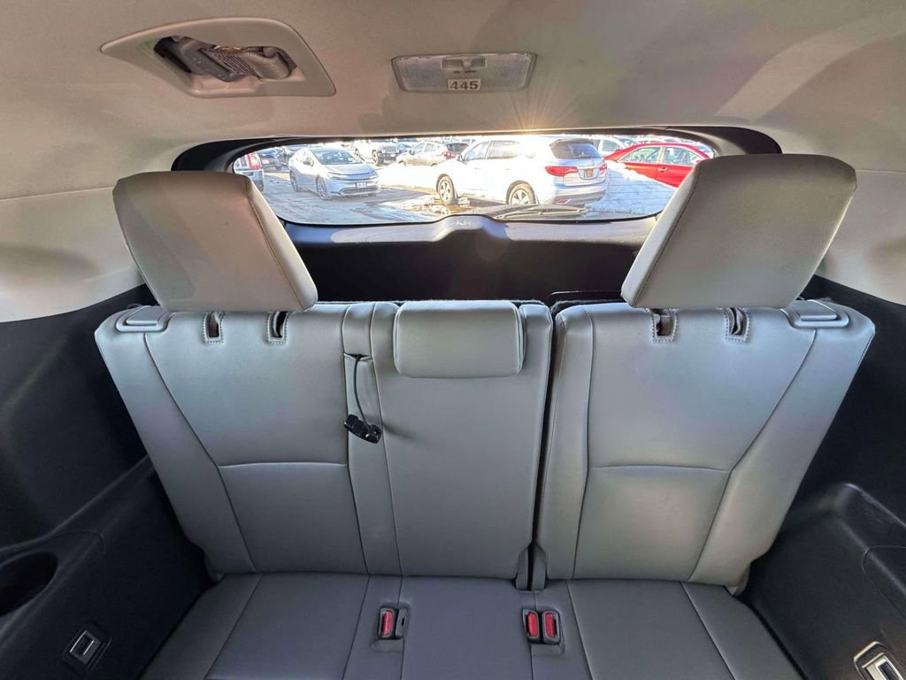 Used 2023 Toyota Highlander XLE image 13