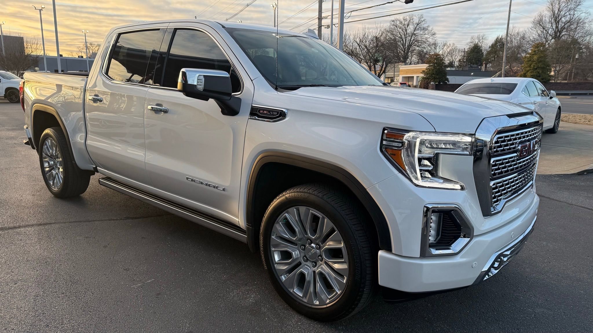Used 2022 GMC Sierra 1500 Denali w/ Denali Premium Package image 9