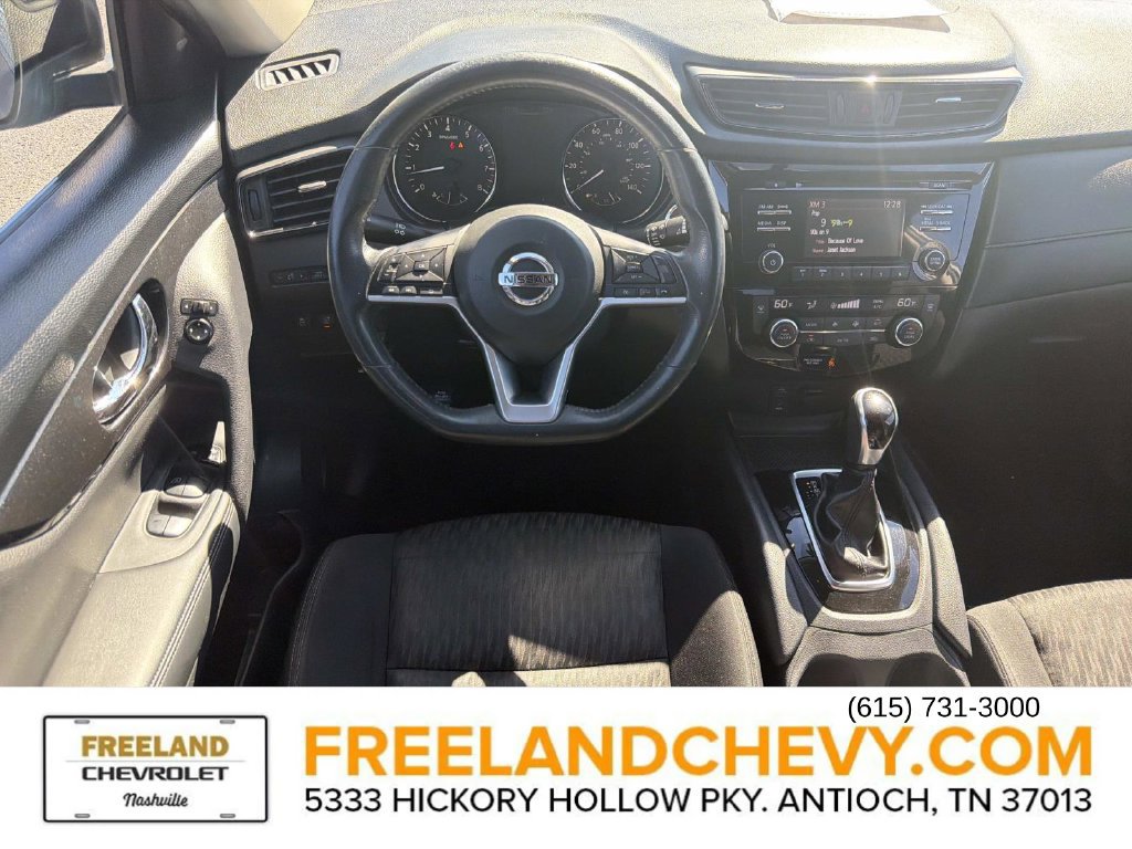 Used 2017 Nissan Rogue SV FWD image 15