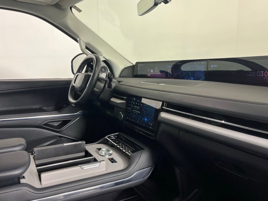 Used 2025 Lincoln Navigator L Reserve image 34