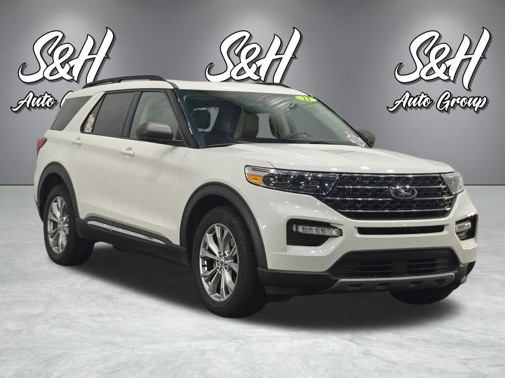 Used 2021 Ford Explorer XLT image 2