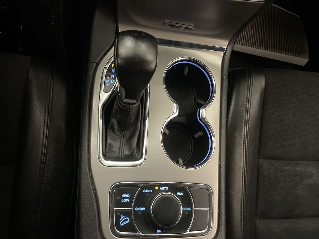 Used 2022 Jeep Grand Cherokee Laredo X AWD/4WD image 10