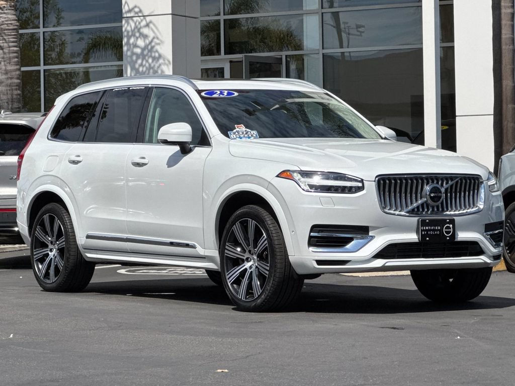 Certified 2023 Volvo XC90 T8 Plus AWD/4WD image 7