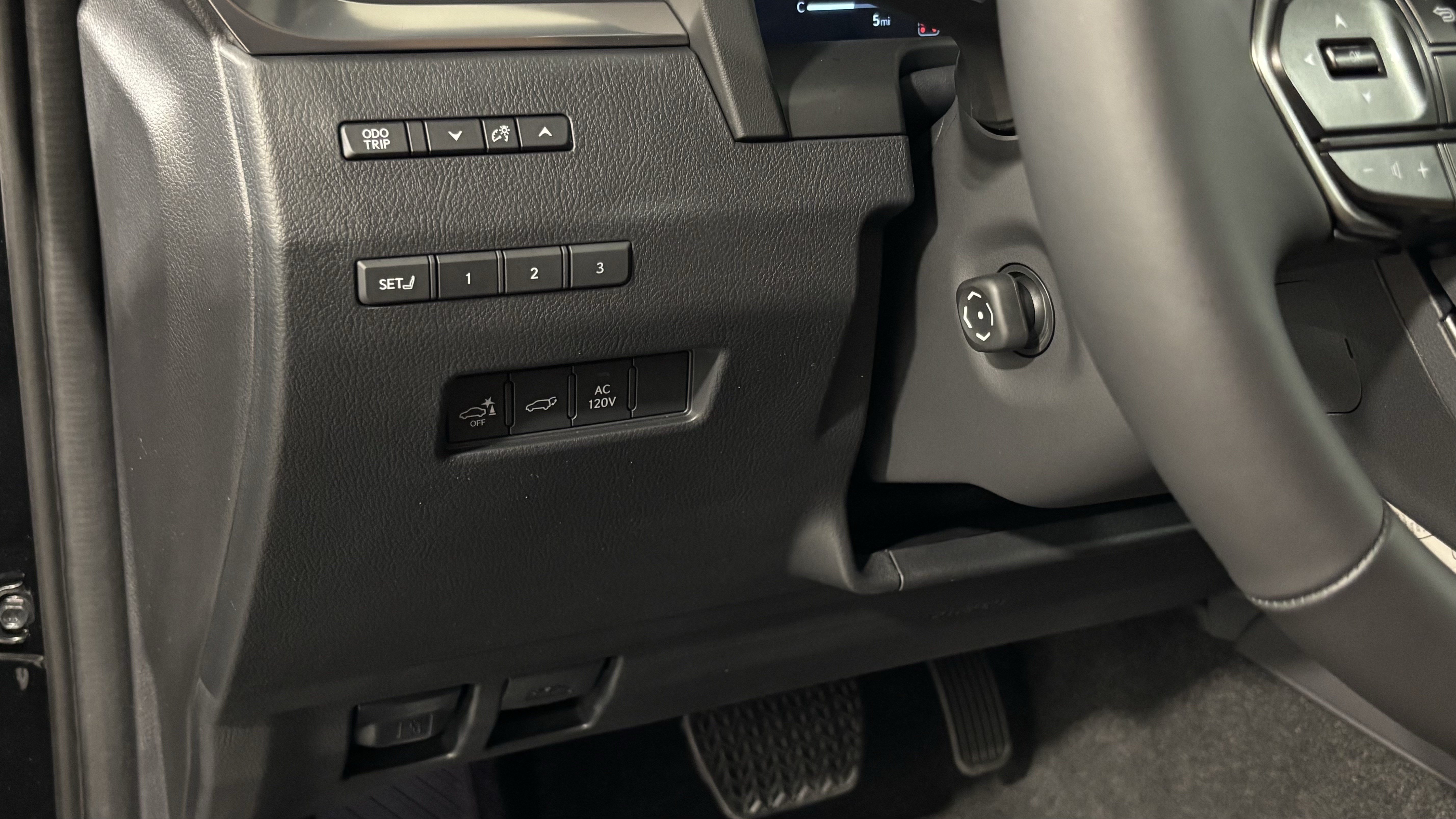New 2026 Lexus GX 550 AWD/4WD image 11