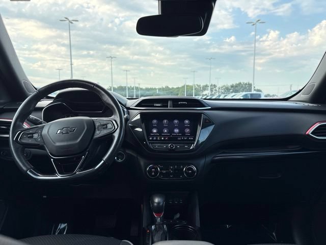 Used 2023 Chevrolet TrailBlazer RS w/ Convenience Package AWD/4WD image 37