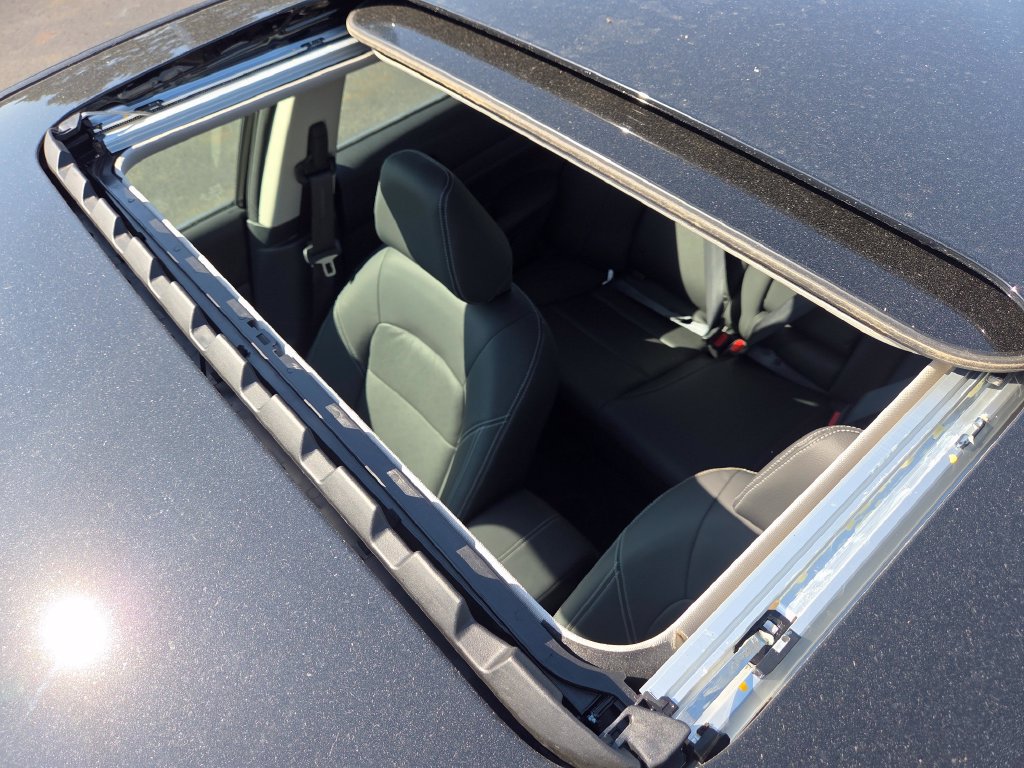 New 2026 Nissan Altima 2.5 SV FWD image 3