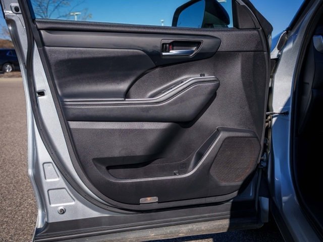 Used 2022 Toyota Highlander XSE image 21