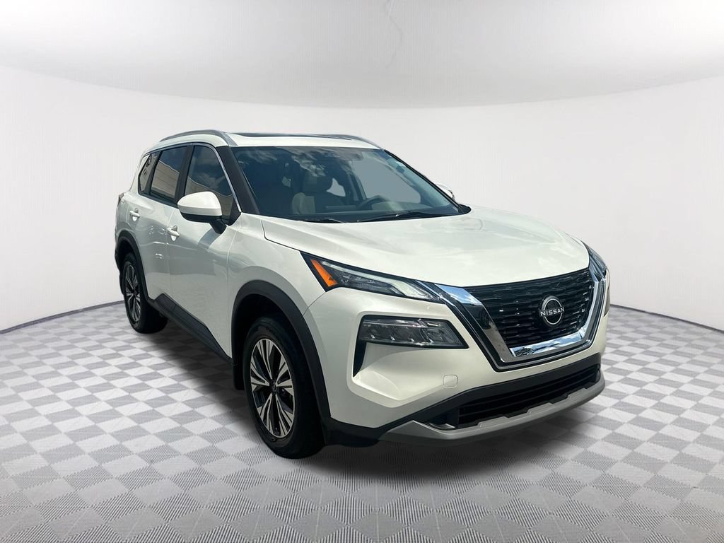 Used 2023 Nissan Rogue SV w/ SV Premium B Package FWD image 3