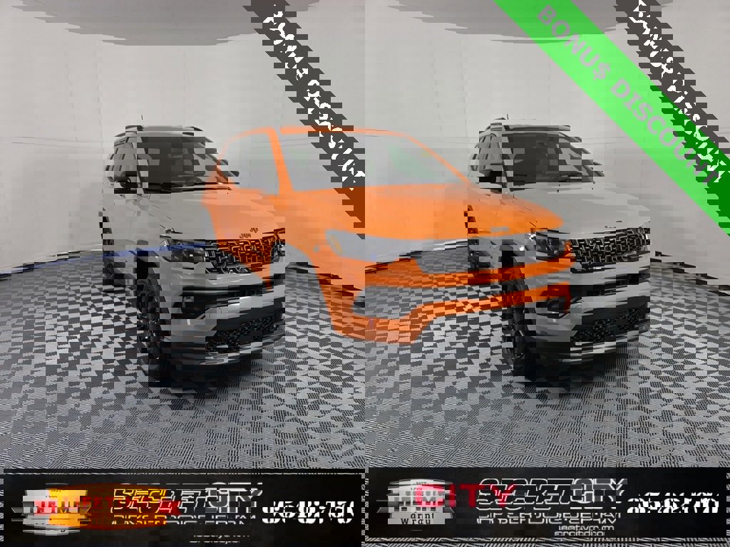 New 2026 Jeep Compass Latitude image 1