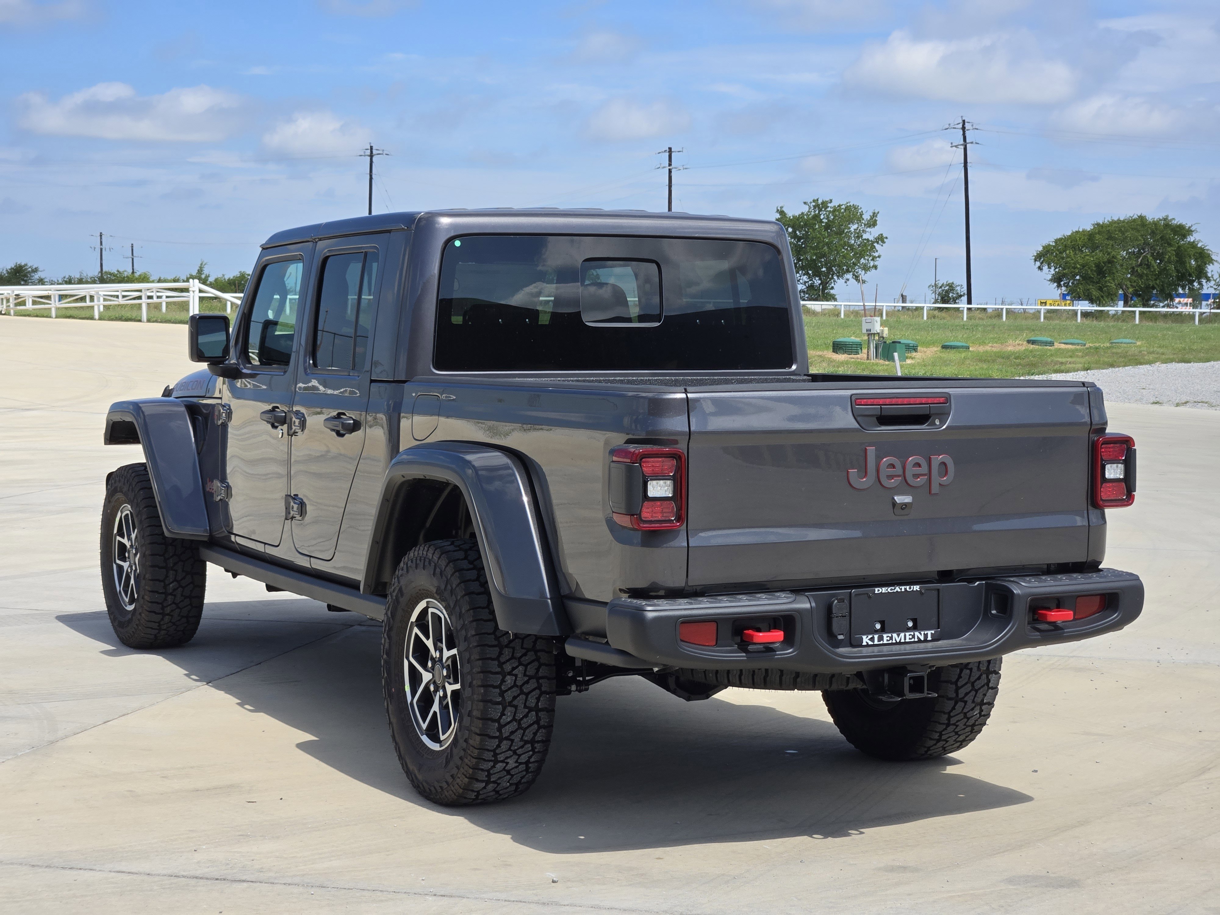 New 2025 Jeep Gladiator Rubicon w/ Convenience Group AWD/4WD image 4
