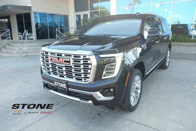 New 2025 GMC Yukon XL Denali w/ Sun & Power Step Package image 3