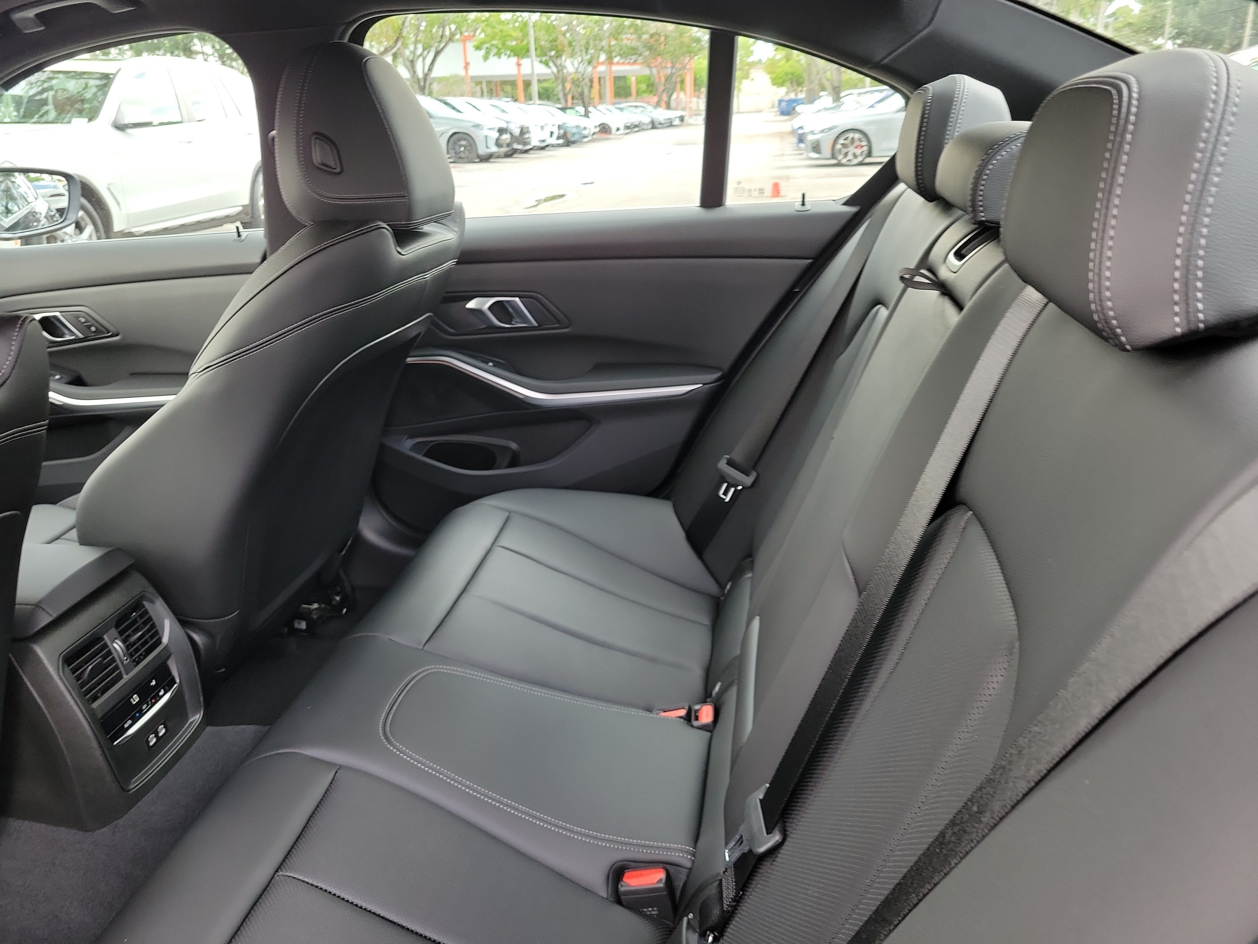 New 2026 BMW 330i Sedan w/ Convenience Package RWD image 10