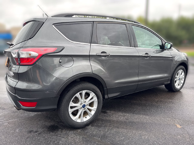 Used 2017 Ford Escape SE w/ Equipment Group 201A AWD/4WD image 5