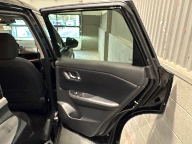 Used 2024 Nissan Rogue SV AWD/4WD image 15