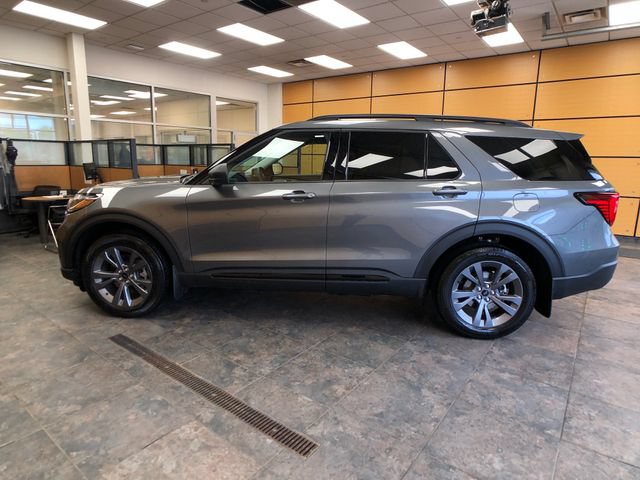 New 2026 Ford Explorer Active w/ Active Comfort Package AWD/4WD image 4