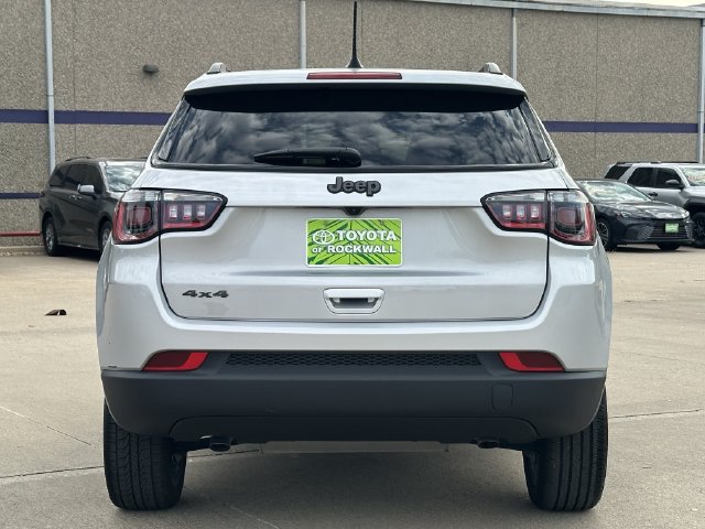Used 2026 Jeep Compass Latitude AWD/4WD image 4