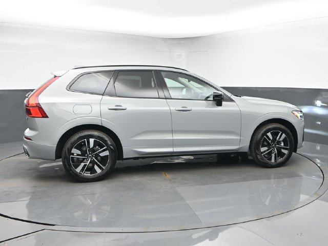 New 2027 Volvo XC60 B5 Core AWD/4WD image 9