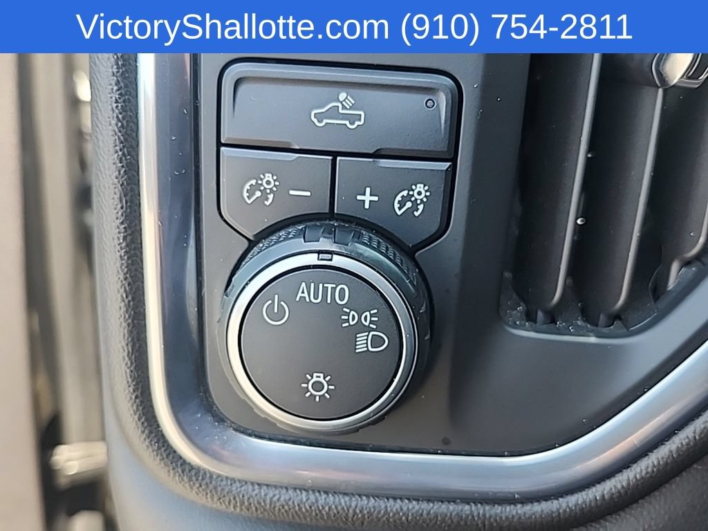Used 2019 Chevrolet Silverado 1500 LT w/ All-Star Edition AWD/4WD image 13