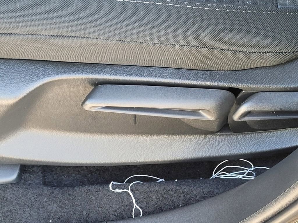 New 2025 Honda HR-V LX image 13