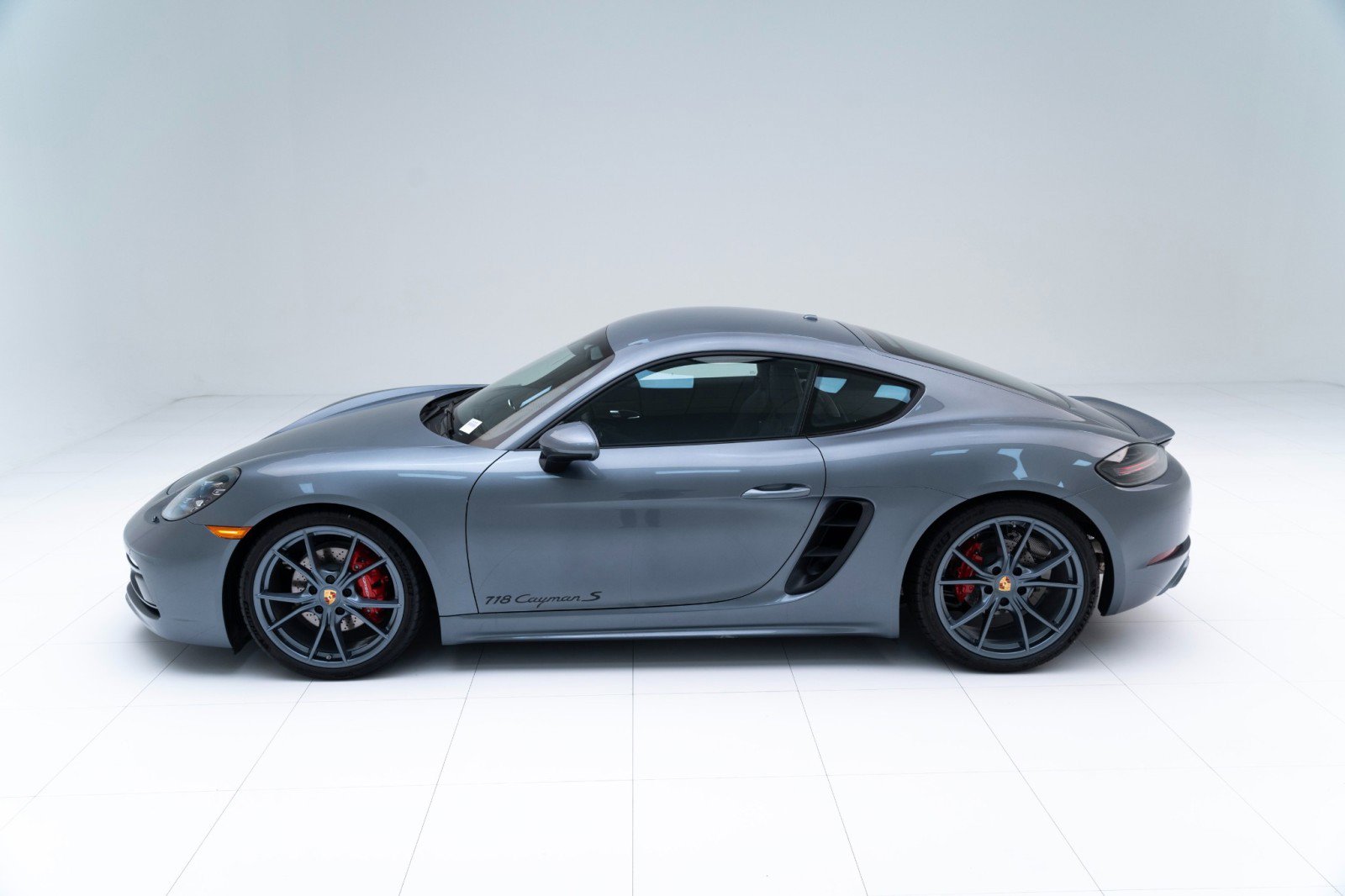 New 2025 Porsche 718 Cayman S image 2