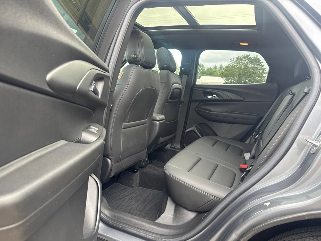 Used 2021 Chevrolet TrailBlazer ACTIV w/ Sun and Liftgate Package AWD/4WD image 15