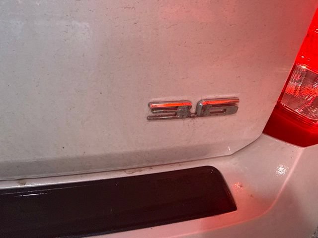 Used 2016 Cadillac SRX Luxury w/ Driver Awareness Package FWD image 3