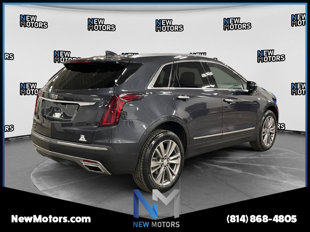 Used 2023 Cadillac XT5 Premium Luxury w/ Technology Package AWD/4WD image 5