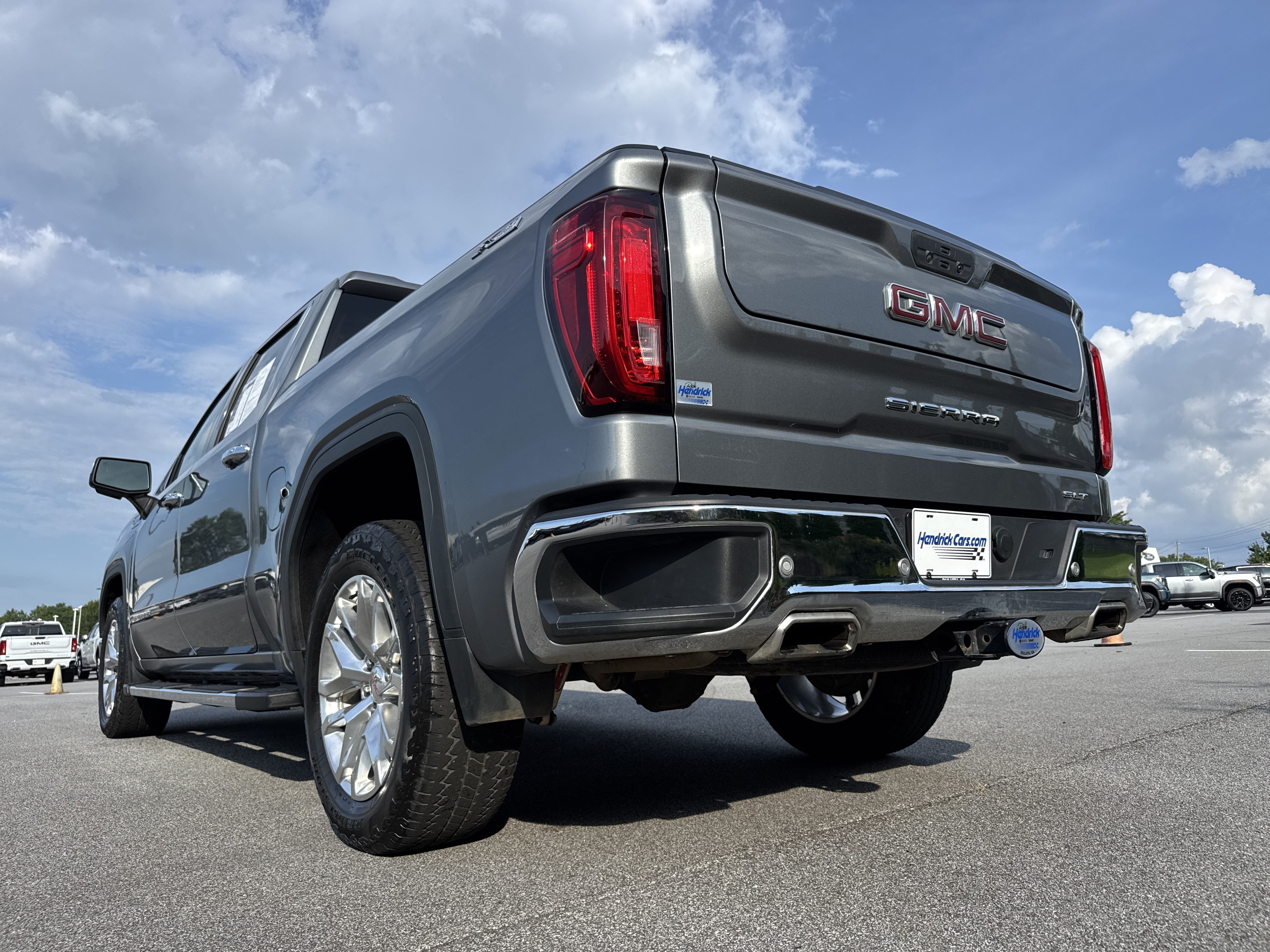 Used 2021 GMC Sierra 1500 SLT w/ SLT Premium Plus Package AWD/4WD image 8