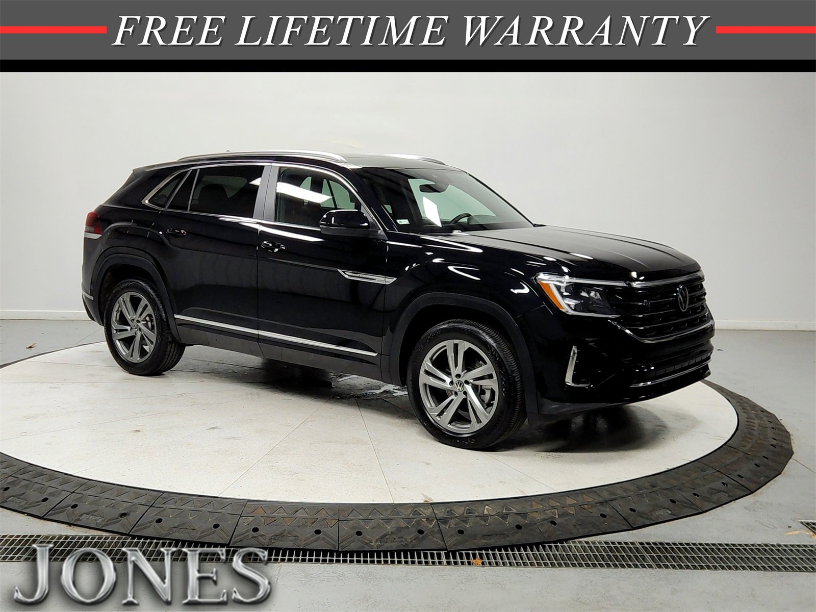 Used 2024 Volkswagen Atlas Cross Sport SEL R-Line