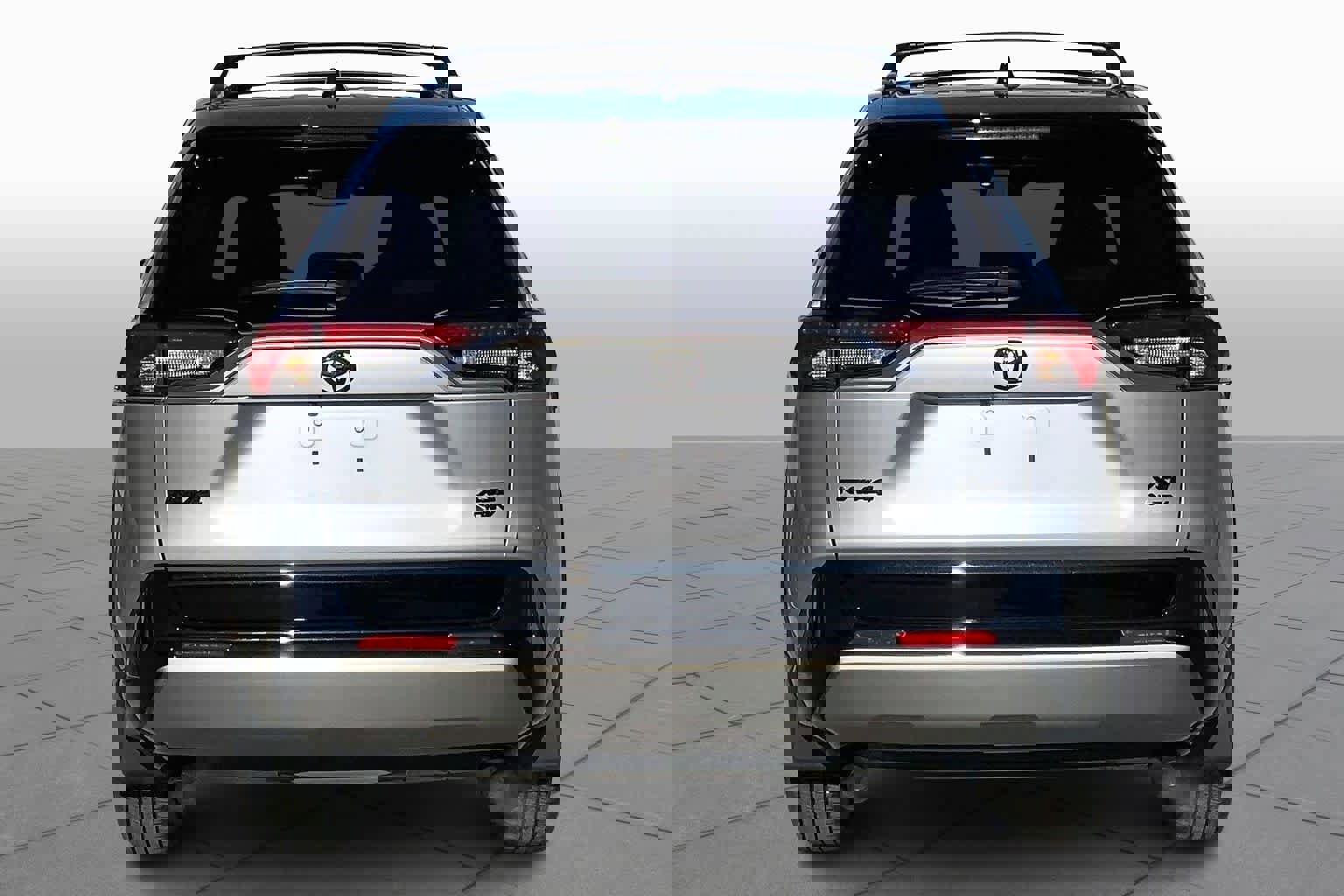 Used 2025 Toyota RAV4 XSE image 4