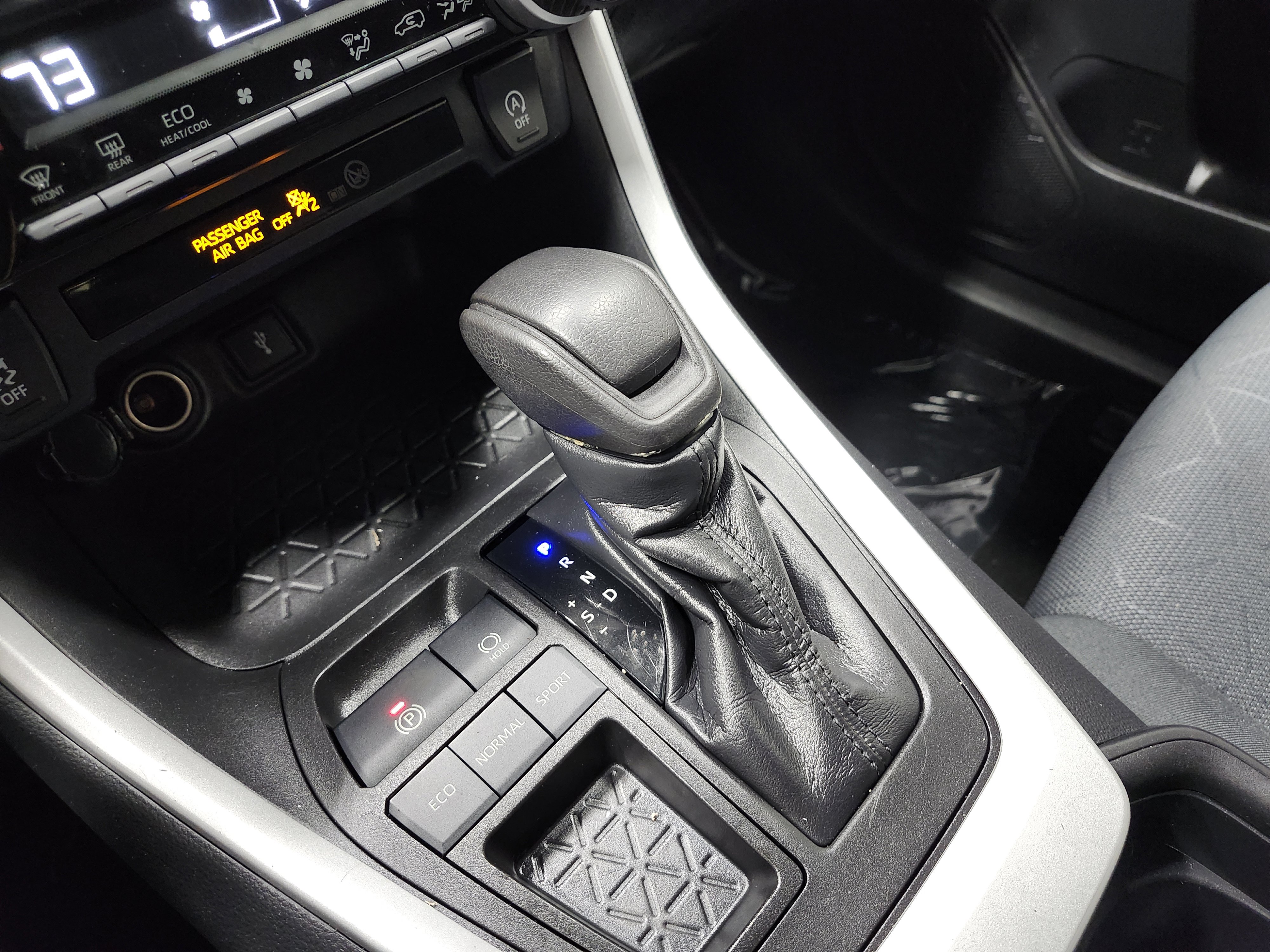 Used 2021 Toyota RAV4 XLE image 33